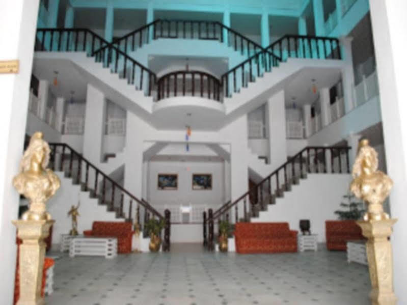 Hotel Imperial Palace Manāli Extérieur photo